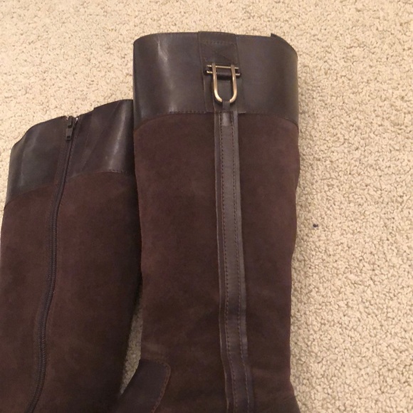 Brown leather tall boots - Picture 4 of 5